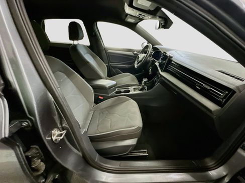 Used 2025 Volkswagen Jetta Sport FWD image 30