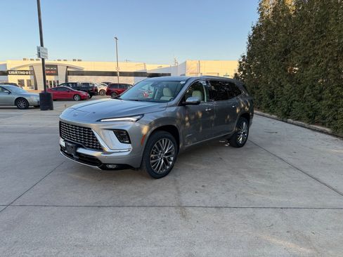 New 2026 Buick Enclave Avenir w/ Super Cruise Package image 7