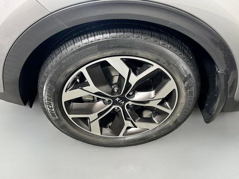 Used 2022 Kia Sportage EX image 13