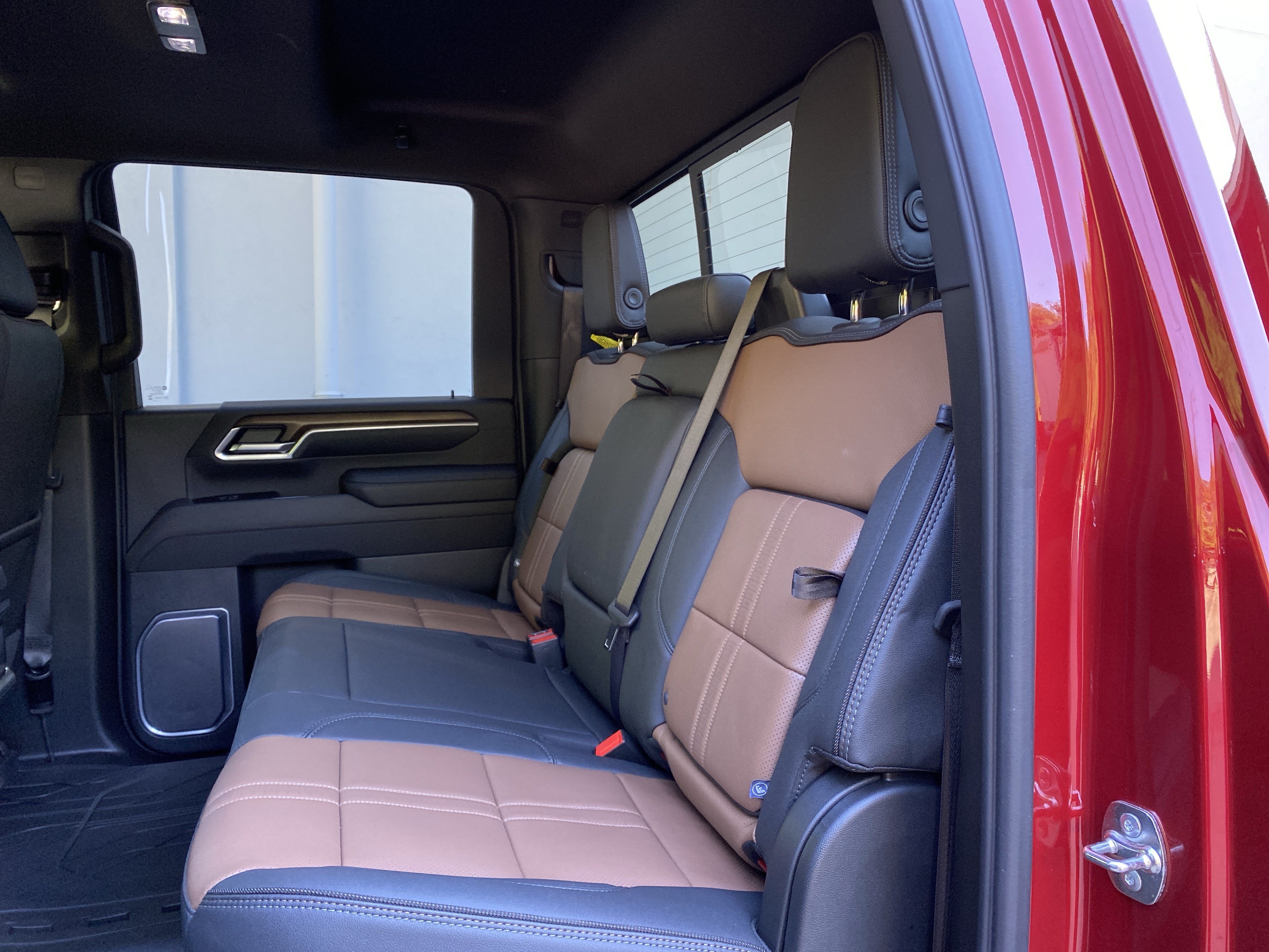 Used 2026 Chevrolet Silverado 2500 High Country w/ High Country Premium Package AWD/4WD image 43