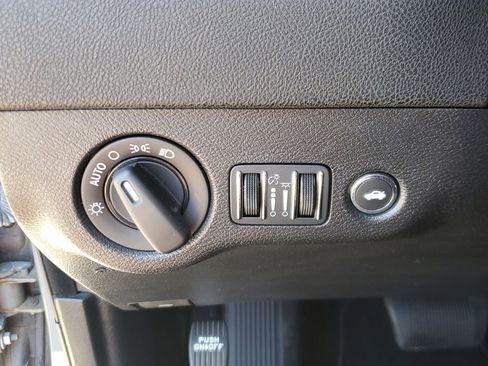 Used 2023 Dodge Charger SXT image 18