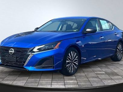 Used 2025 Nissan Altima 2.5 SV