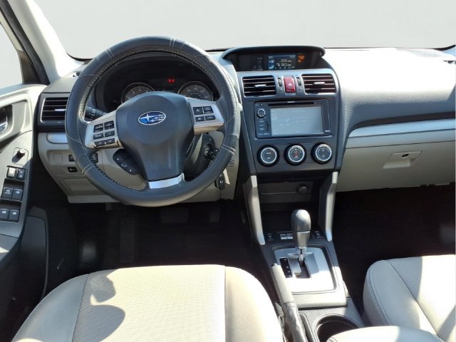 Used 2015 Subaru Forester 2.5i Limited AWD/4WD image 7