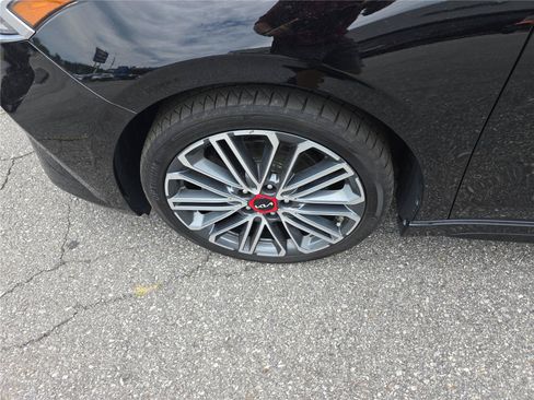Used 2022 Kia Forte GT FWD image 10