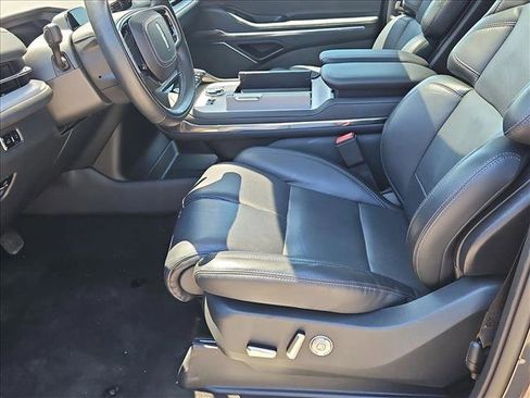 Used 2025 Lincoln Navigator Reserve AWD/4WD image 25