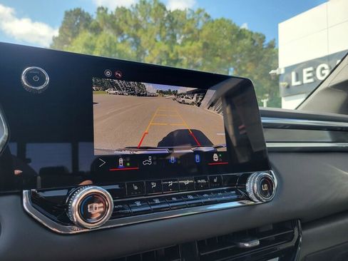 New 2026 GMC Canyon Elevation w/ Convenience Package image 15