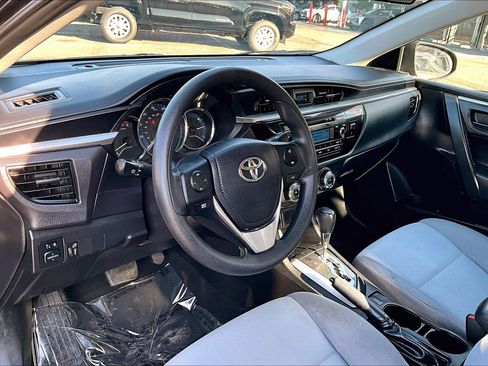 Used 2015 Toyota Corolla L image 12