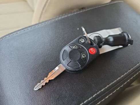 Used 2010 Mercury Milan image 27