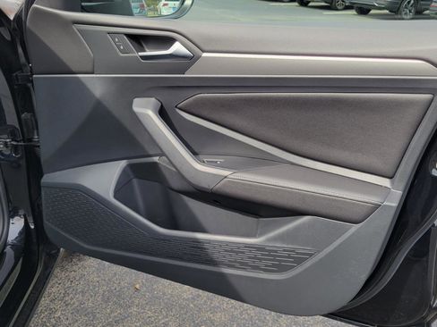 Used 2023 Volkswagen Jetta Sport image 32