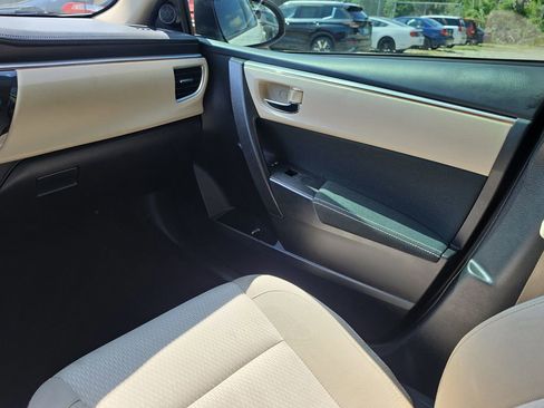 Used 2016 Toyota Corolla LE FWD image 8