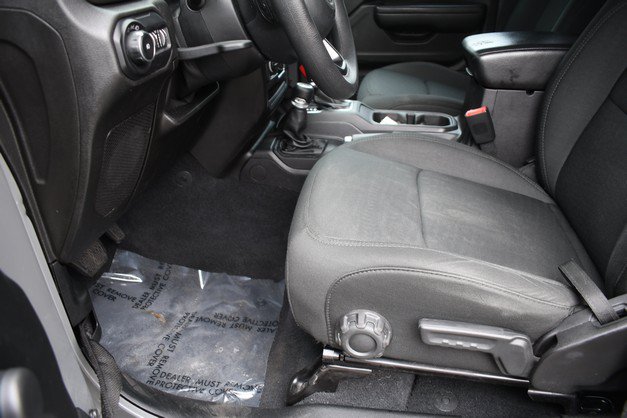 Used 2018 Jeep Wrangler Unlimited Sport AWD/4WD image 15