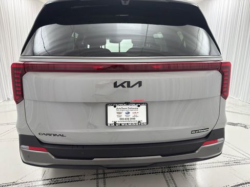 New 2026 Kia Carnival SX Prestige image 6