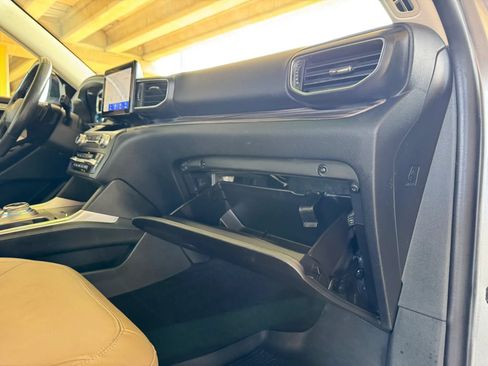 Used 2020 Ford Explorer Limited RWD image 30