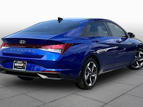 Used 2023 Hyundai Elantra SEL w/ Convenience Package FWD image 12