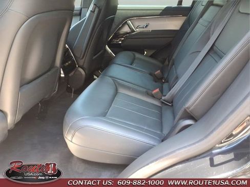 Used 2025 Land Rover Range Rover Sport SE AWD/4WD image 13