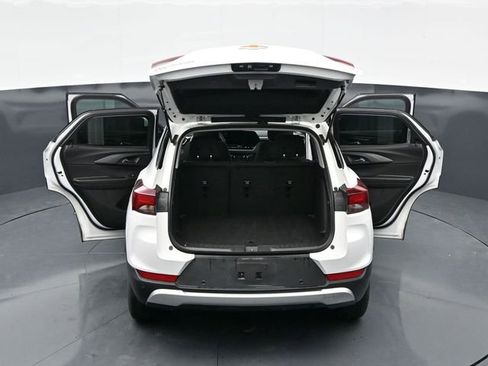 Used 2025 Chevrolet TrailBlazer LT w/ Driver Confidence Package image 44