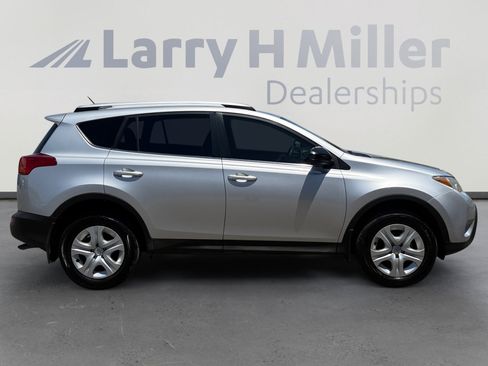 Used 2014 Toyota RAV4 LE FWD image 6