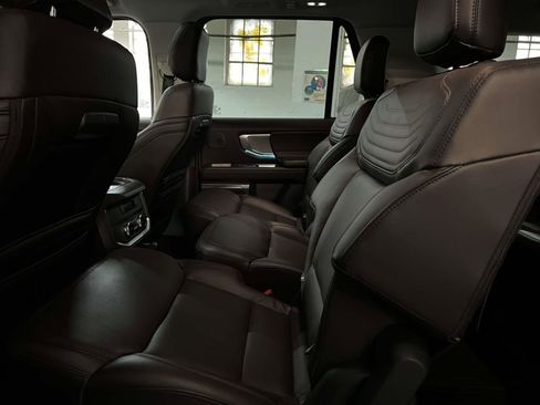 Used 2025 Ford Expedition Max Platinum w/ Platinum Ultimate Package image 11