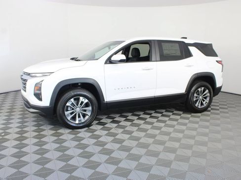 New 2027 Chevrolet Equinox LT w/ Convenience Package II FWD image 2