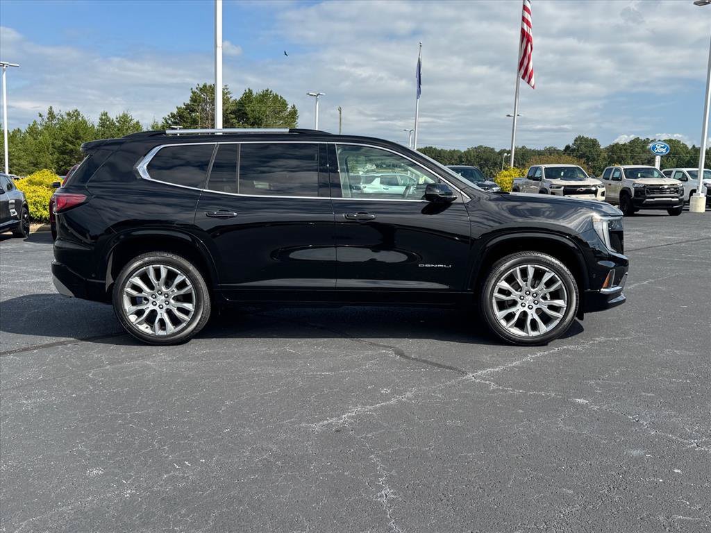 Used 2026 GMC Acadia Denali w/ Super Cruise Package FWD image 2