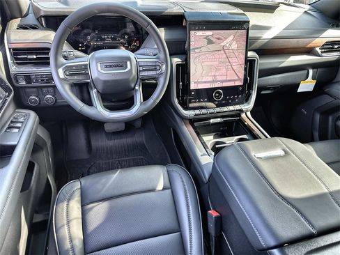 New 2026 GMC Yukon XL Denali w/ LPO, Floor Liner Package image 20