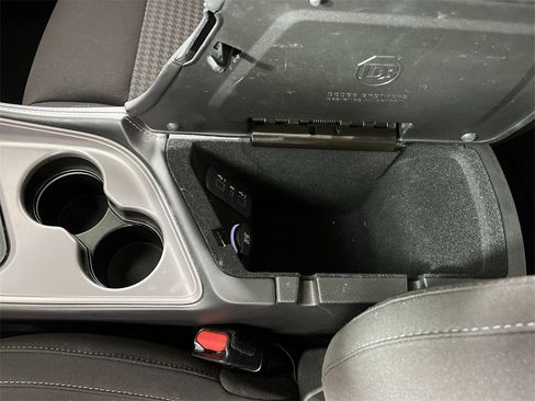 Used 2023 Dodge Challenger SXT image 21