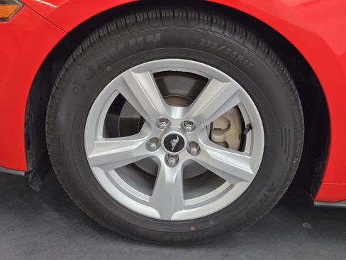 Used 2018 Ford Mustang Coupe image 6