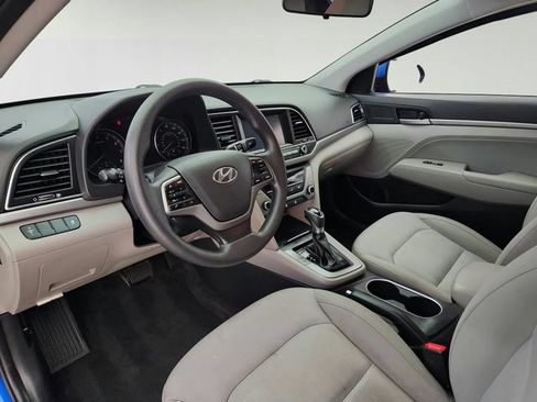 Used 2017 Hyundai Elantra SE FWD image 9