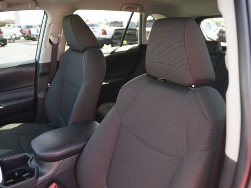 Used 2024 Toyota RAV4 LE FWD image 10