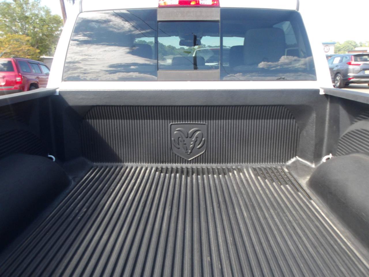 Used 2015 RAM 1500 SLT AWD/4WD image 13