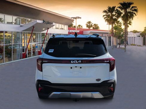 Used 2024 Kia Seltos S FWD image 4