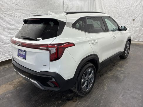 Used 2024 Kia Seltos S AWD/4WD image 3