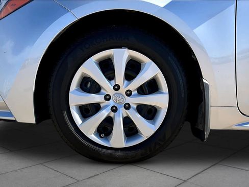 Used 2023 Toyota Corolla LE image 11