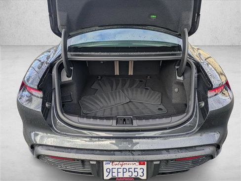 Used 2023 Porsche Taycan image 28