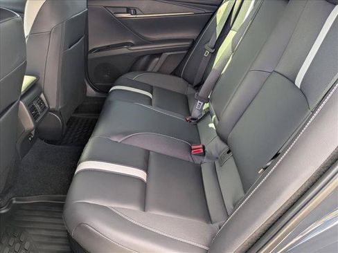 Used 2025 Toyota Camry SE FWD image 19
