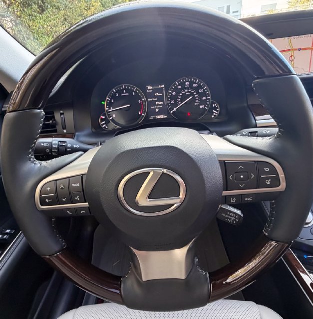 Used 2017 Lexus ES 350 w/ Luxury Package FWD image 19