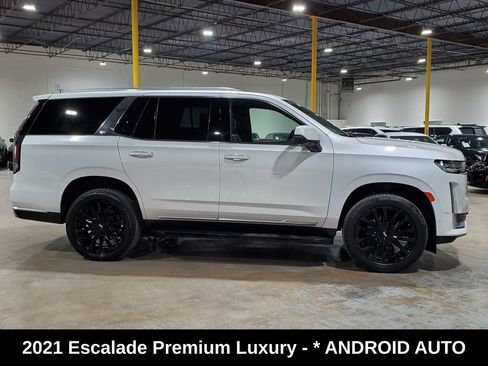 Used 2021 Cadillac Escalade Premium Luxury AWD/4WD image 5