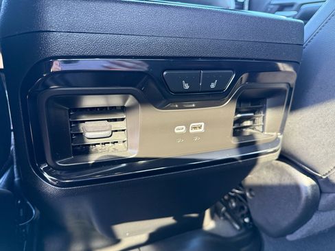 Used 2024 GMC Sierra 2500 AT4 w/ AT4 Premium Plus Package image 17