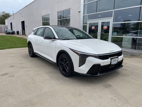 New 2026 Kia K4 GT-Line Turbo FWD image 1