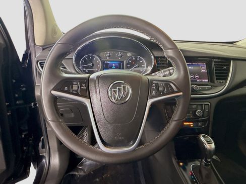 Used 2022 Buick Encore Preferred w/ Safety Package FWD image 10