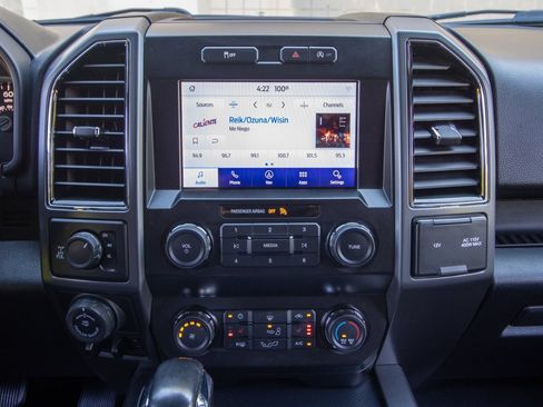 Used 2020 Ford F150 XLT w/ Equipment Group 302A Luxury AWD/4WD image 25