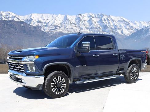 Used 2020 Chevrolet Silverado 3500 LTZ w/ LTZ Convenience Package AWD/4WD image 2