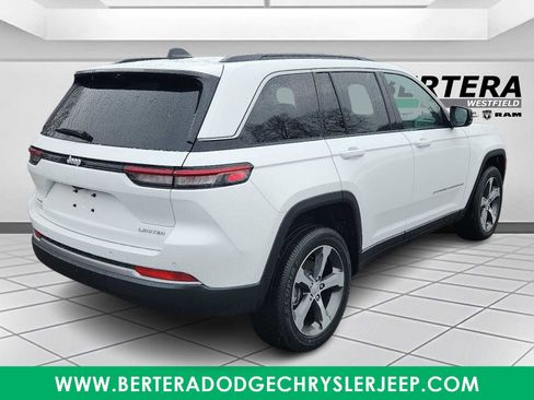 New 2026 Jeep Grand Cherokee Limited w/ Luxury Tech Group II AWD/4WD image 4