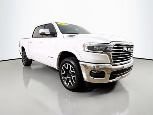 Used 2025 RAM 1500 Laramie AWD/4WD image 1