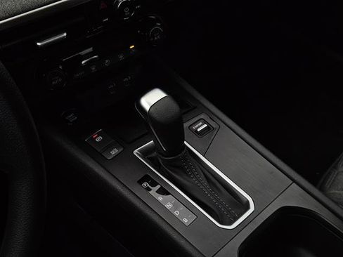 Used 2026 Nissan Kicks SV image 16