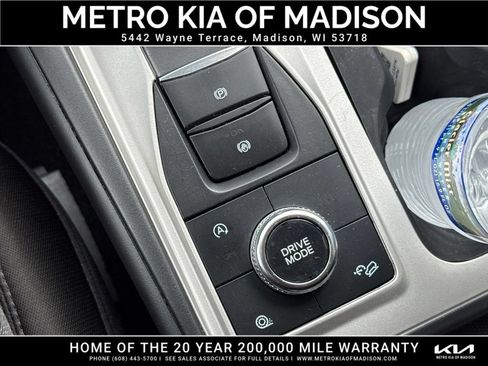 Used 2023 Ford Explorer XLT w/ Class IV Trailer Tow Package AWD/4WD image 28