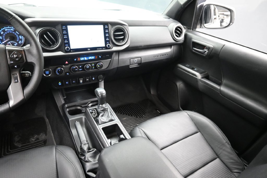 Used 2023 Toyota Tacoma TRD Sport w/ TRD Premium Sport Package AWD/4WD image 15
