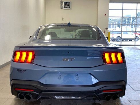 Used 2024 Ford Mustang GT Premium image 6