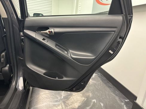 Used 2009 Toyota Matrix XRS w/ All Weather Guard Pkg image 12