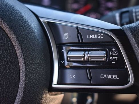 Used 2020 Kia Optima LX FWD image 22